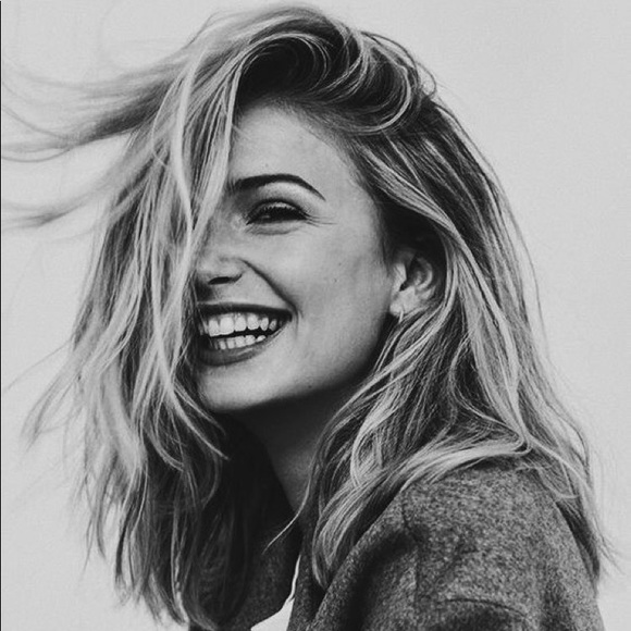 Meet your Posher, Sky. - Picture 1 of 1